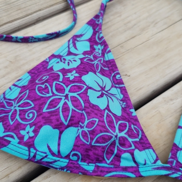 Vintage 🌺Bikini Top - Picture 3 of 7
